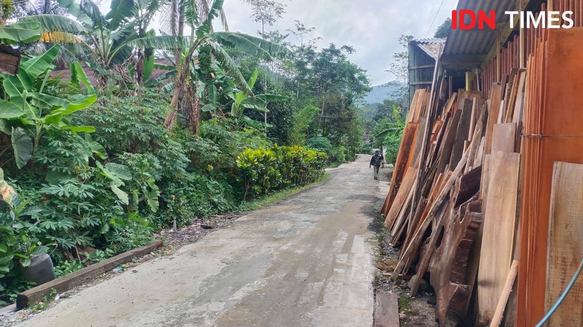 Cerita Para Pejuang di Desa Antar Anak ke Perguruan Tinggi