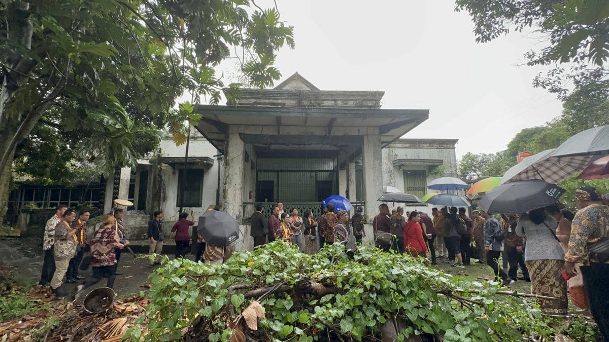 Blusukan ke Rumah Raja Solo di Keraton Kilen, Fadli Zon: Siap Direvitalisasi