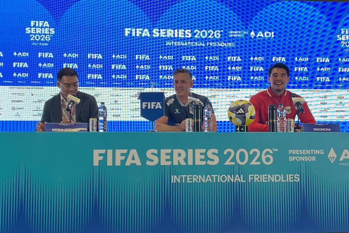 John Herdman dan Elkan Baggott dalam konferensi pers FIFA Series 2026