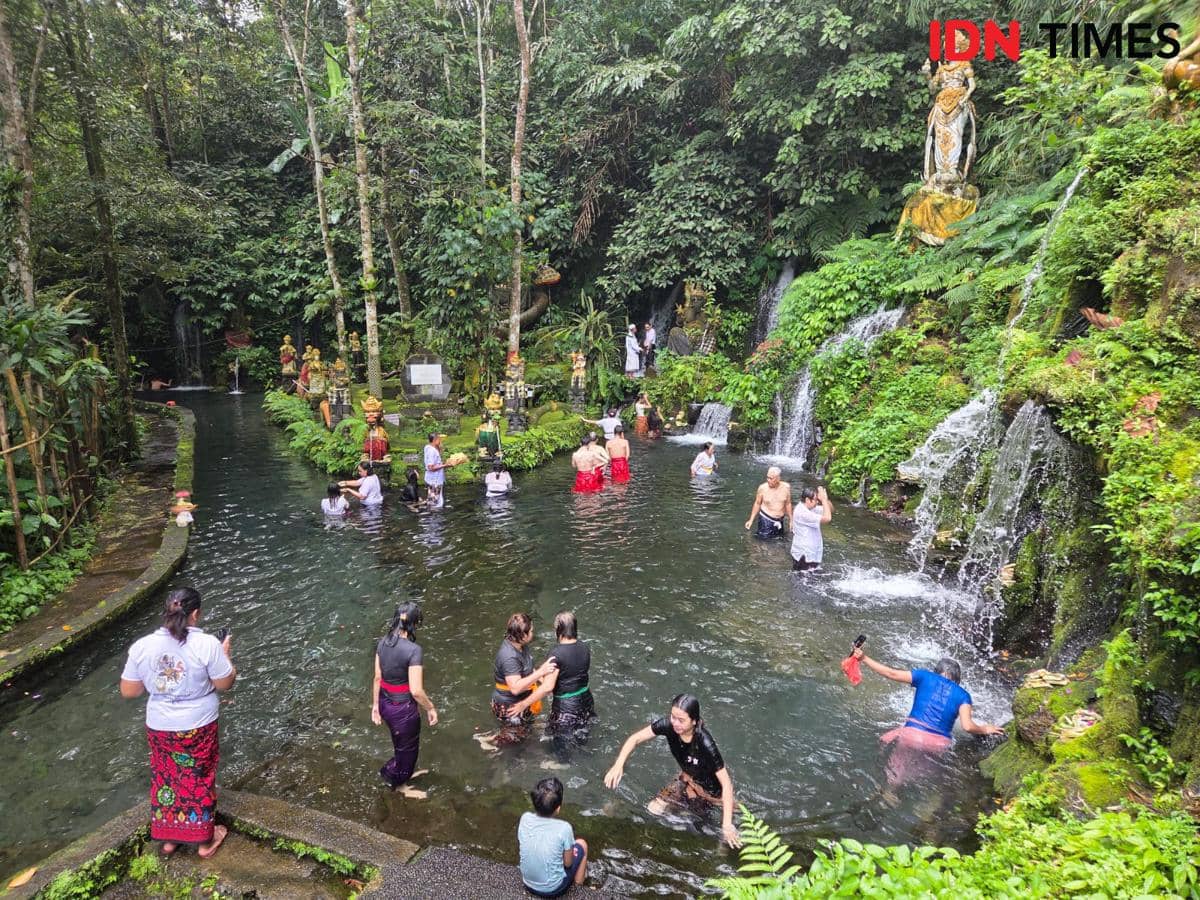 15 Manfaat Pancoran di Pura Kahyangan Kedatuan Raksa Sidhi Tabanan