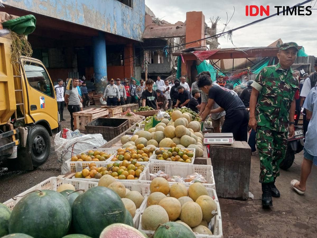 PKL Buah Pasar Bogor.jpg