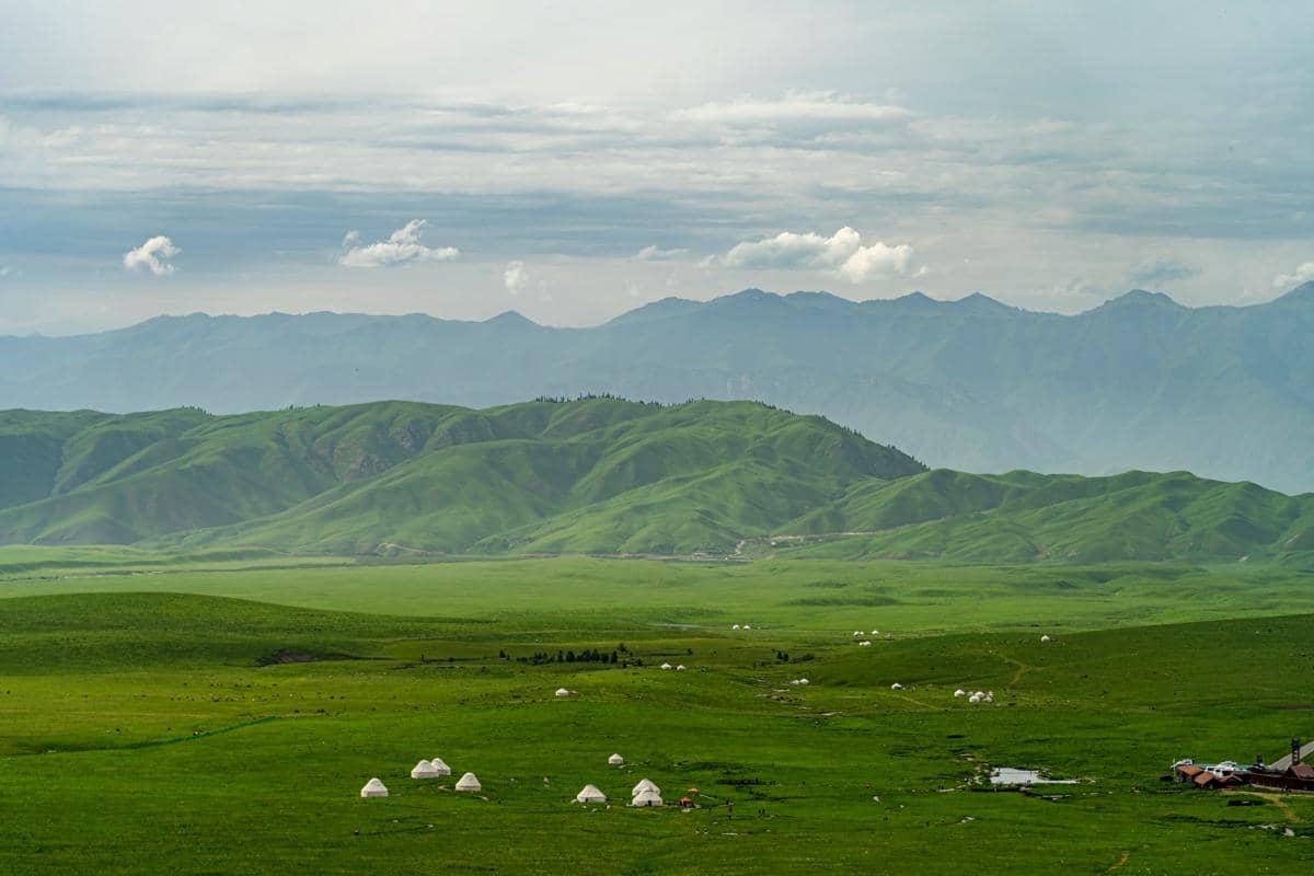 ilustrasi wisata Xinjiang