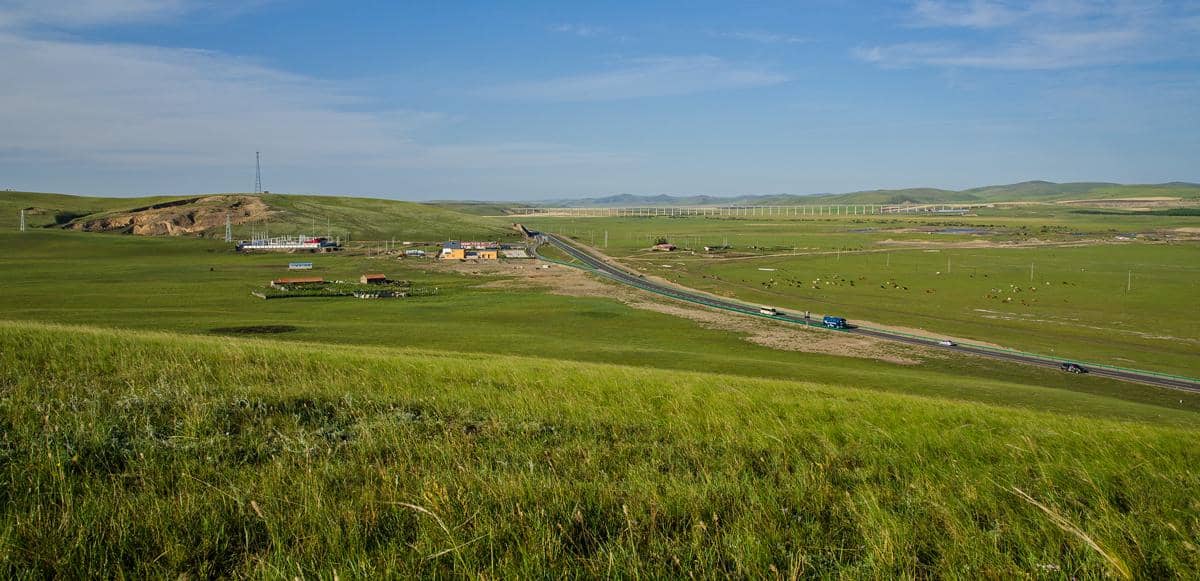 potret hamparan luas Hulunbuir yang lebih didominasi alam daripada kota