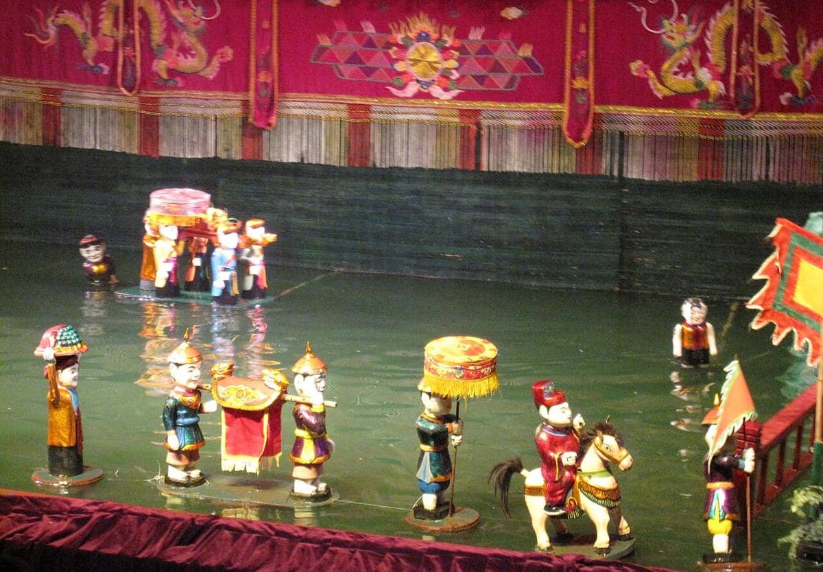 Pertunjukkan wayang air