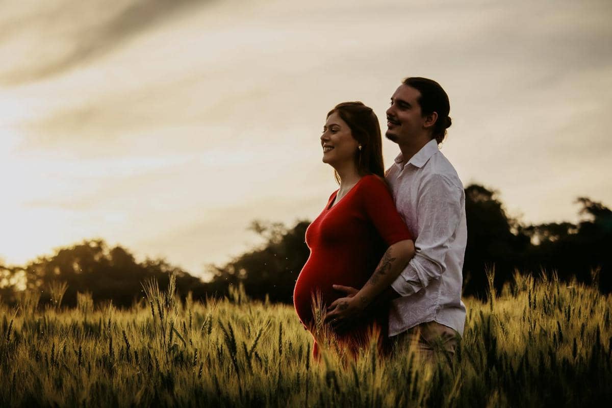 ilustrasi maternity photoshoot