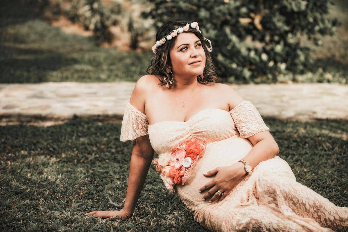 ilustrasi maternity photoshoot