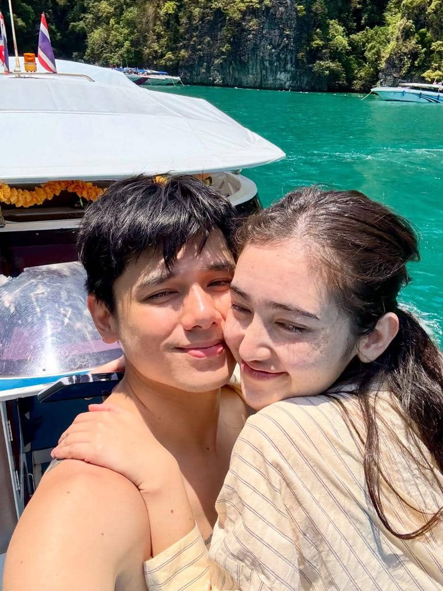 Ranty Maria dan Rayn Wijaya liburan ke Phi Phi Island