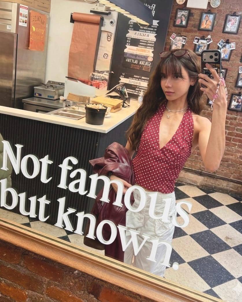 Sabrina Chairunnisa jalan-jalan di Soho