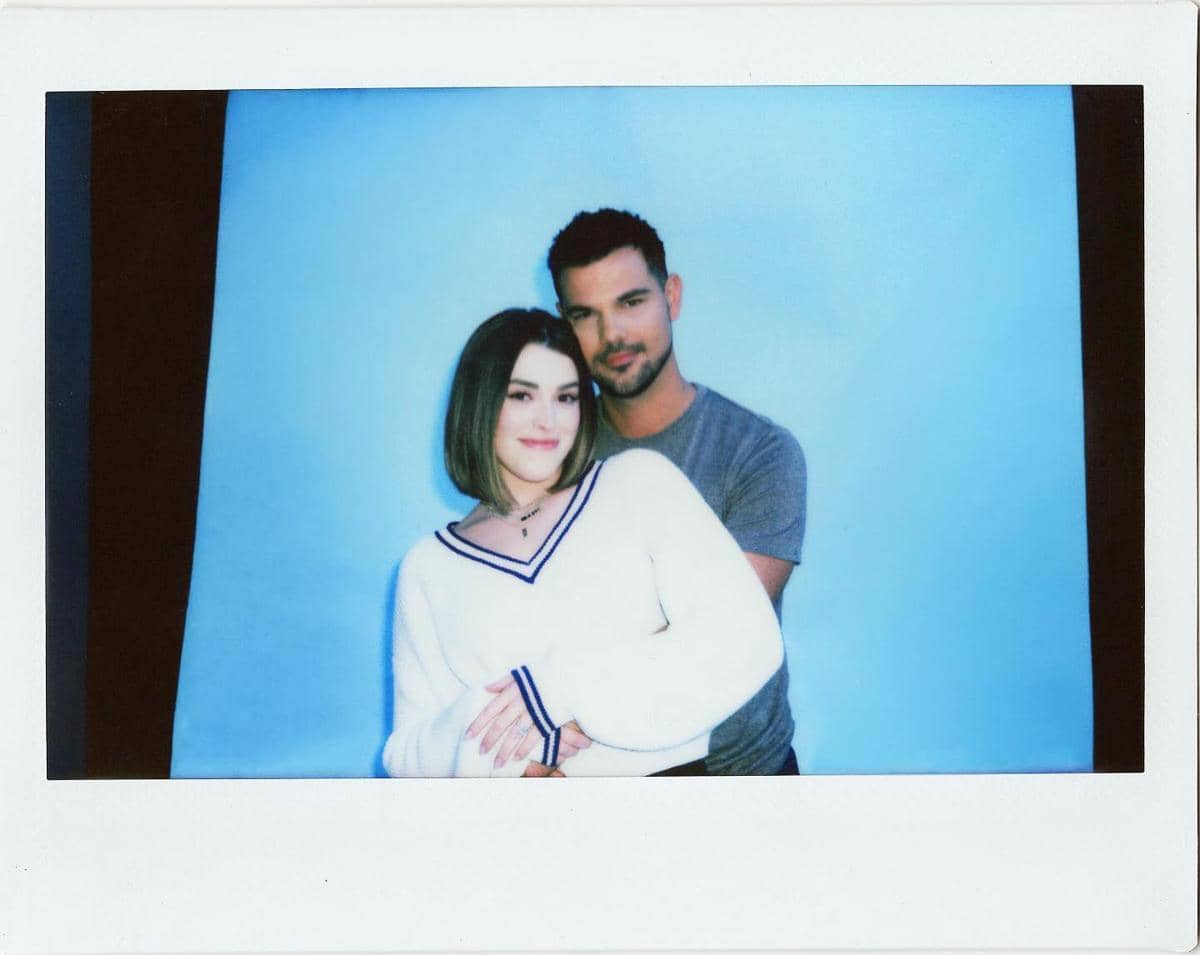 Kekompakan Taylor Lautner dan istri setelah menikah