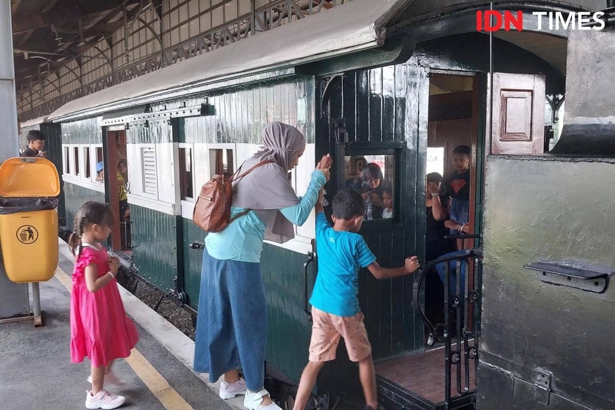 3 Destinasi untuk Naik Kereta Heritage di Indonesia