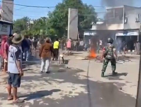 Penertiban puluhan kios pedagang kaki lima (PKL) di Jalan Satando, Kelurahan Tamalabba, Kecamatan Ujung Tanah, Kota Makassar, Sulawesi Selatan, Kamis (26/3/2026)/Istimewa