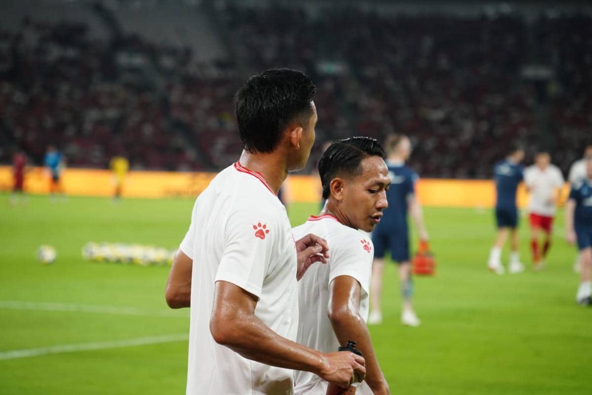 Potret akrabnya pemain Persija dan Persib di Timnas Indonesia. 