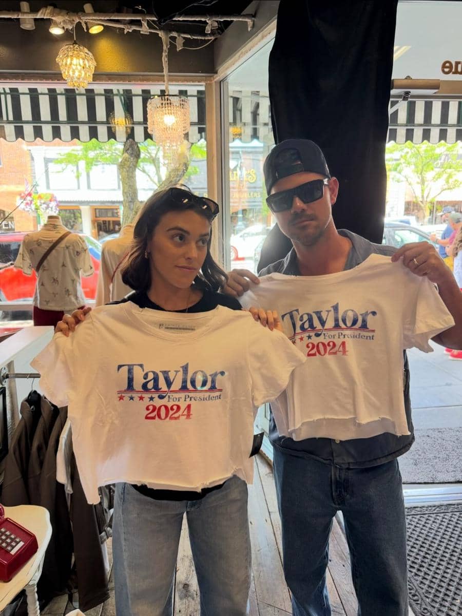 Kekompakan Taylor Lautner dan istri setelah menikah