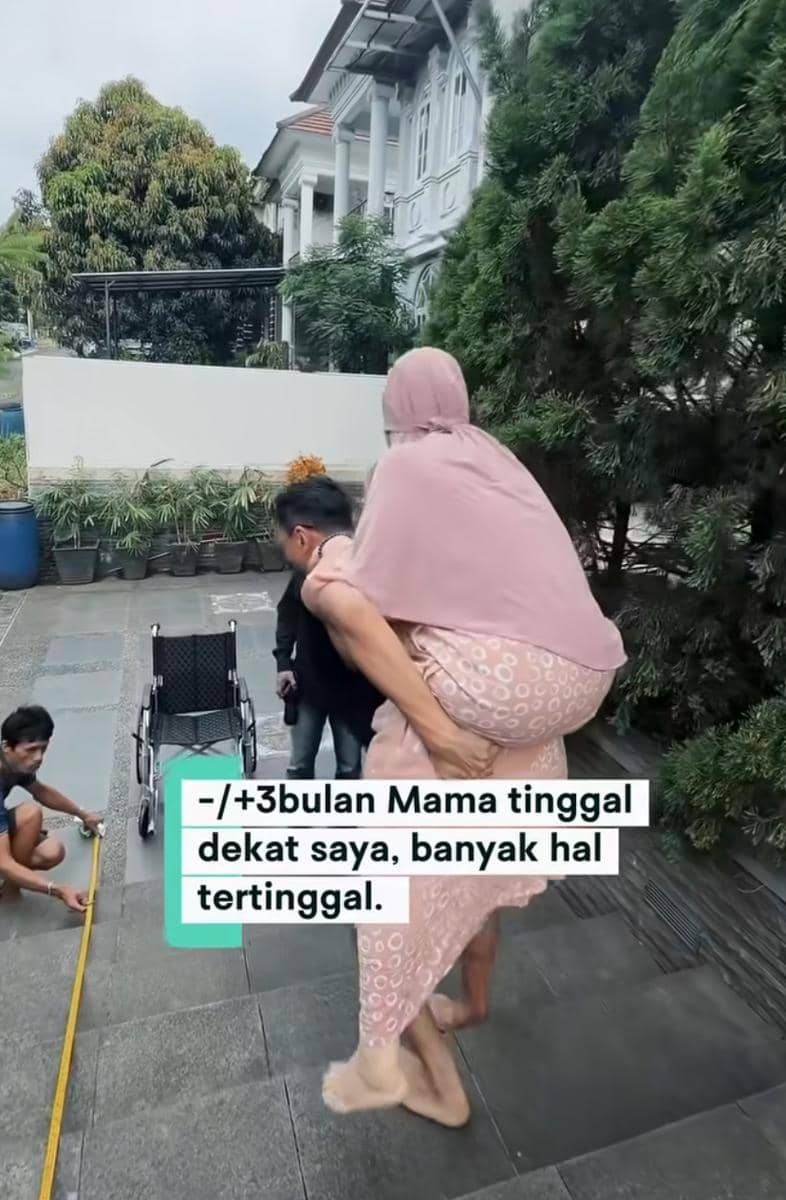 potret kenangan Anji dan ibunya