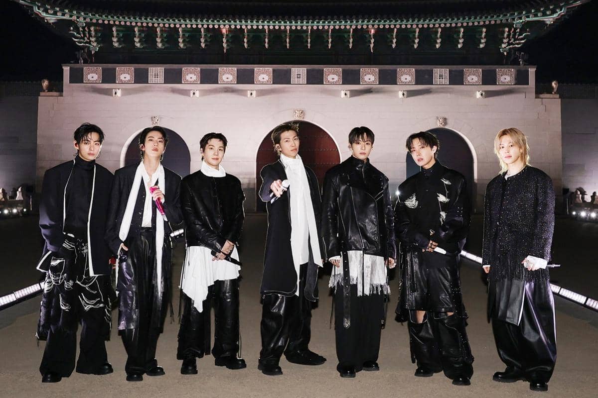 [QUIZ] Dari Lagu di ARIRANG, Siapa Member BTS yang Kasih Tiket Konser Gratis?