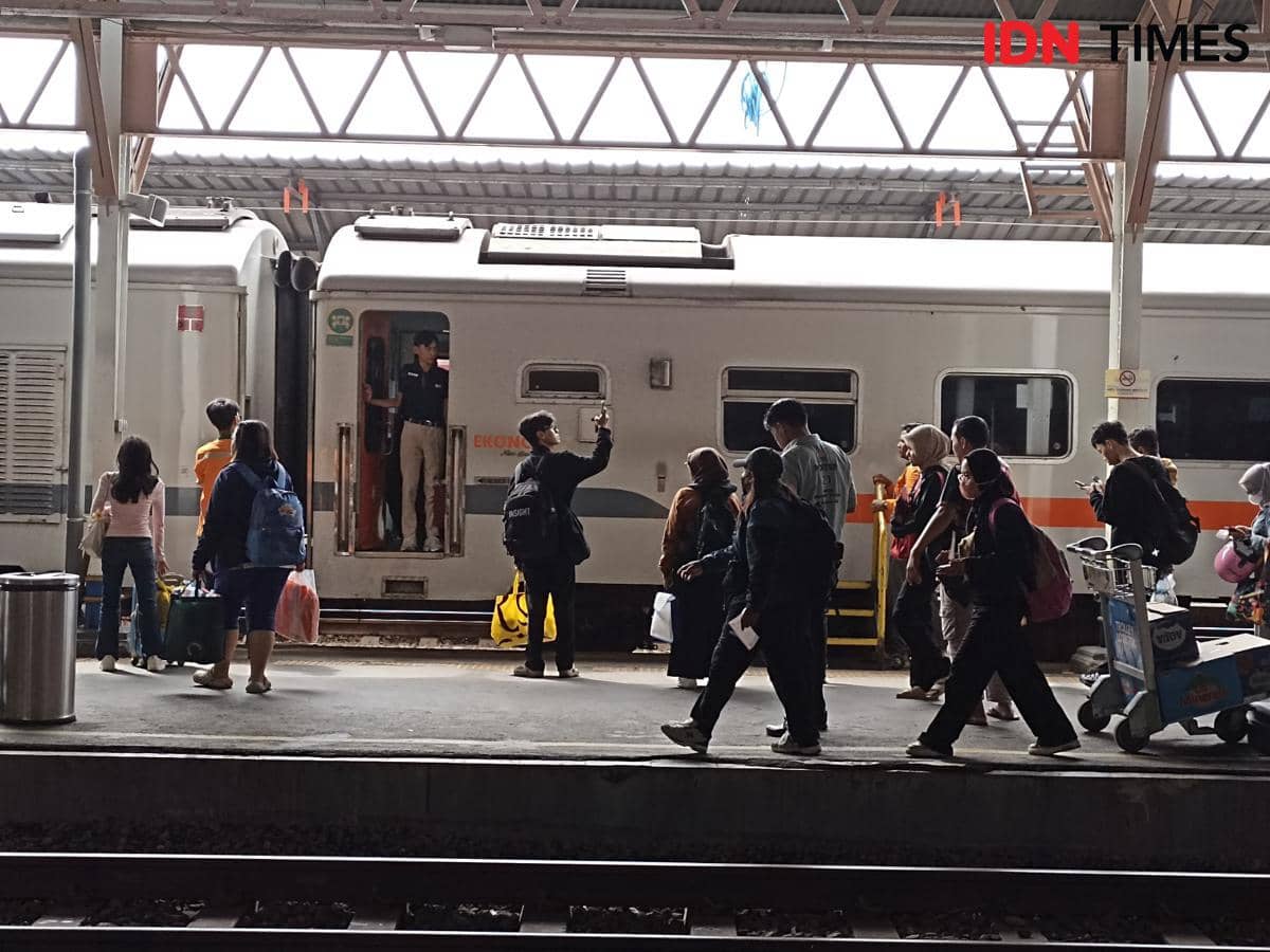 Ikut Mudik Gratis PP, Dina Ngirit Ongkos Rp4 Juta