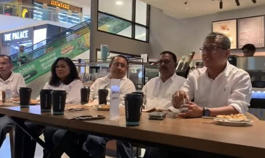 Bupati Kupang Klarifikasi soal Rapat di Kafe Mal yang Ramai Pengunjung