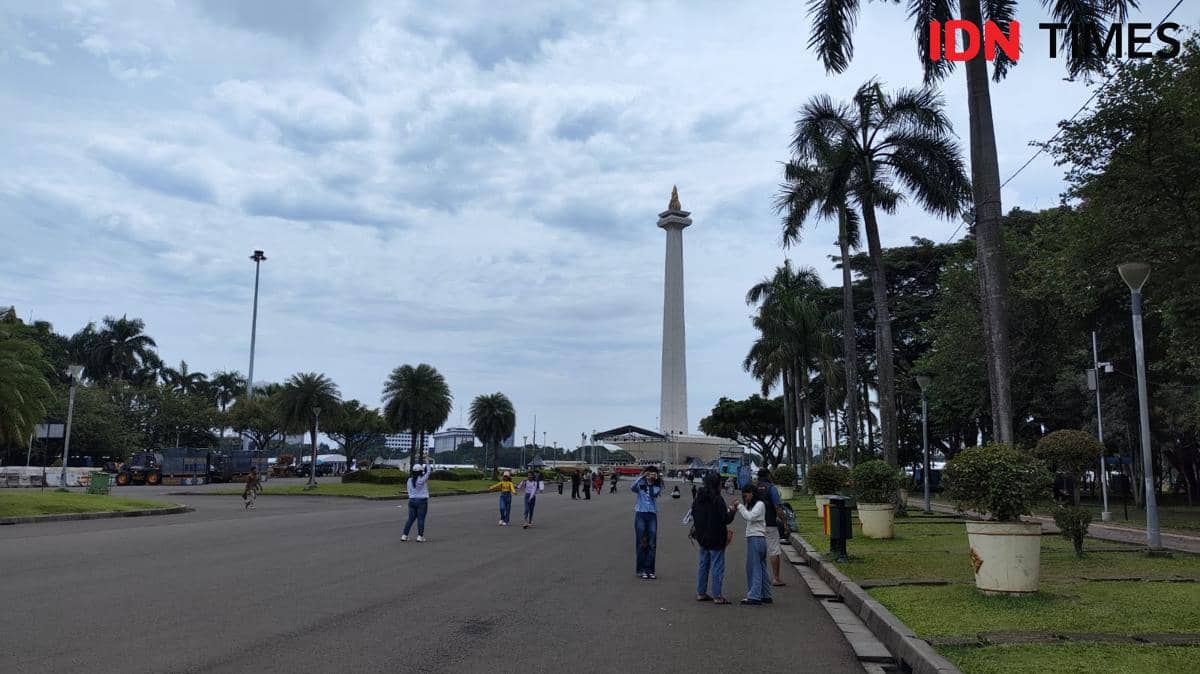 Monas Tetap Ramai H+6 Lebaran, Didominasi Keluarga yang Berlibur