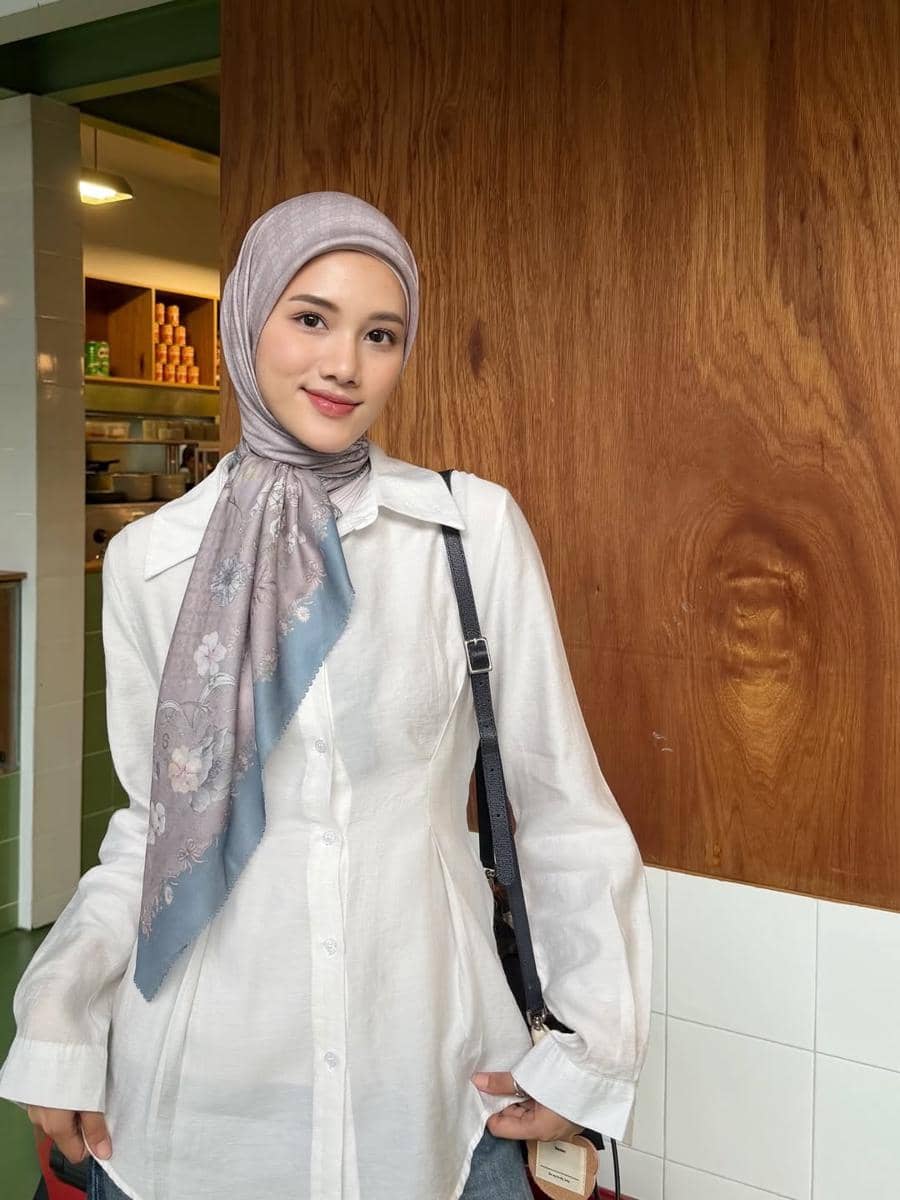 inspirasi makeup ngantor ala selebgram Rania Sukandari