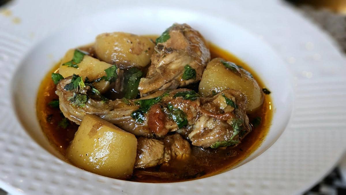 Ilustrasi semur ayam