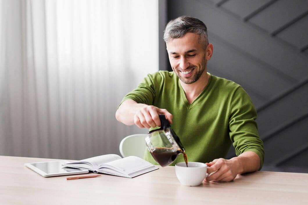 ilustrasi pria meracik kopi sendiri