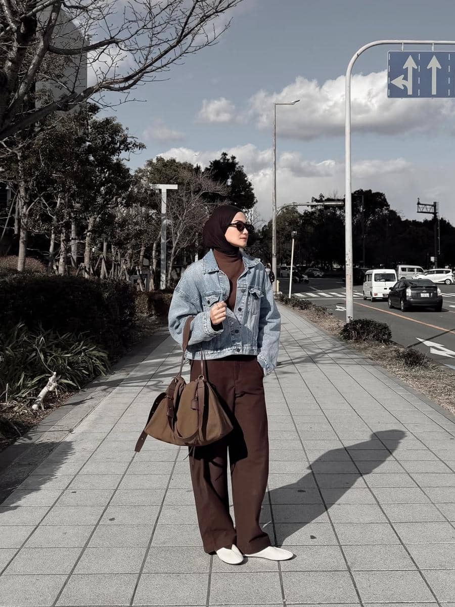 Style Serba Cokelat ala Anggita Kusuma