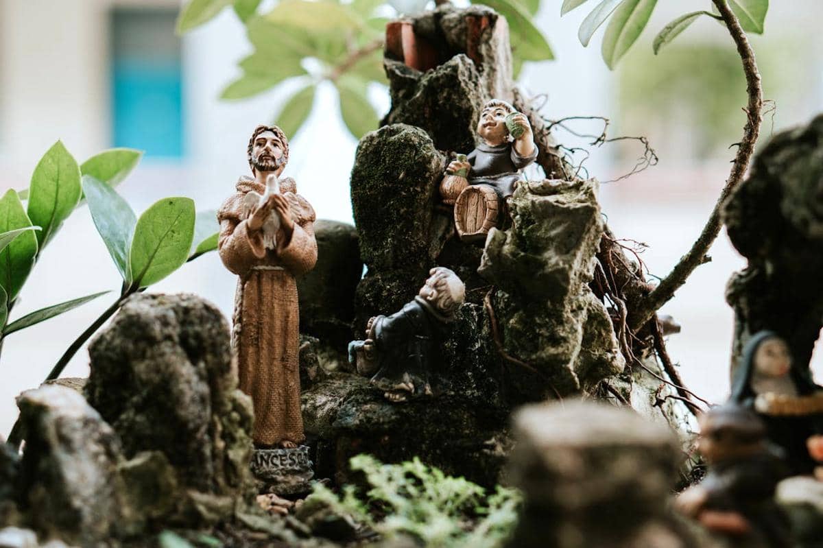 14 Ide Taman Paskah Kreatif, Miniatur Kebangkitan Yesus Kristus!