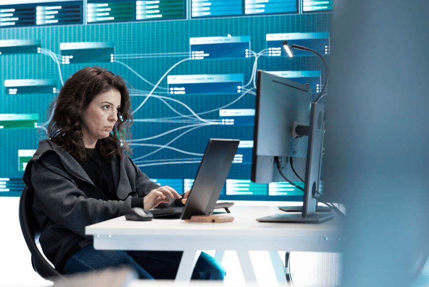 ilustrasi Cybersecurity analyst