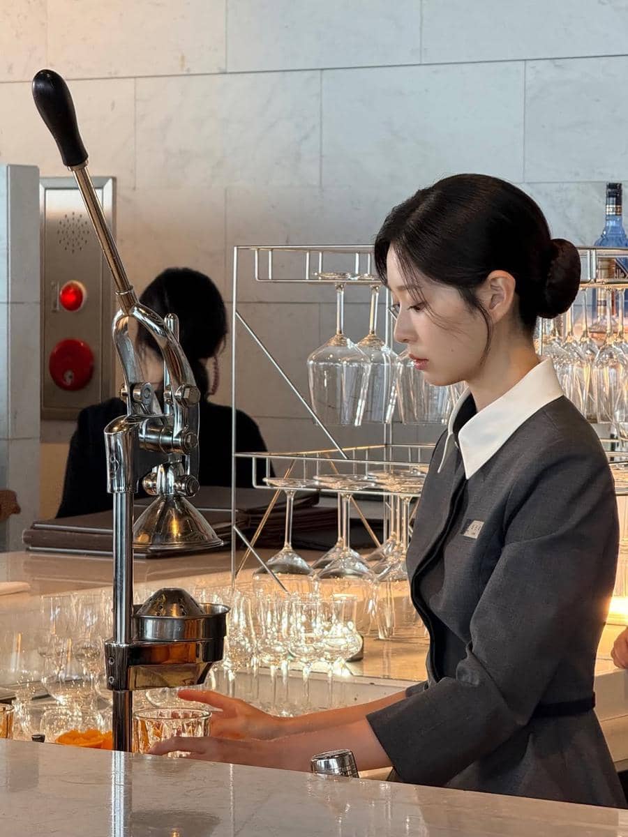 Di balik layar Still Shining