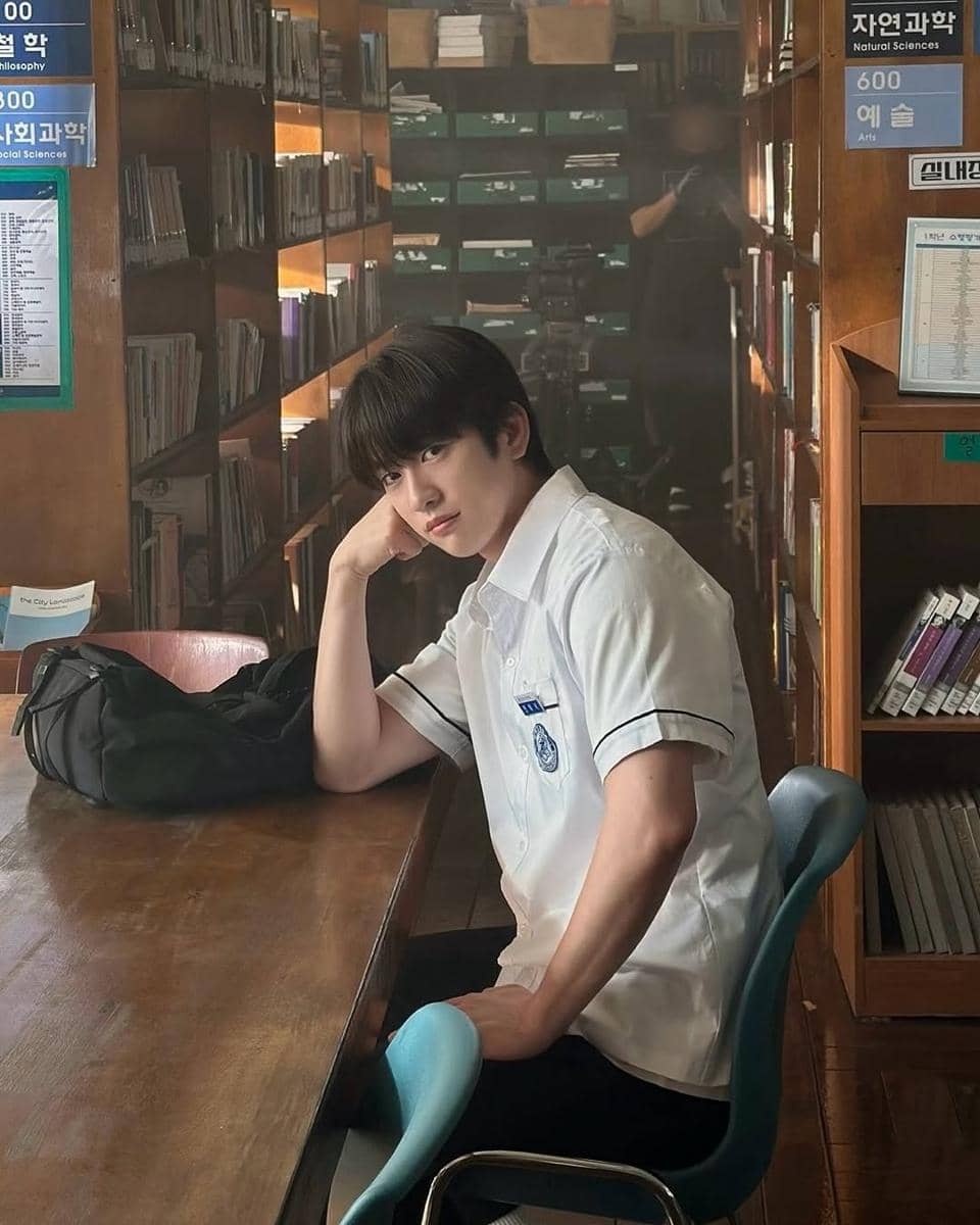 Di balik layar Still Shining