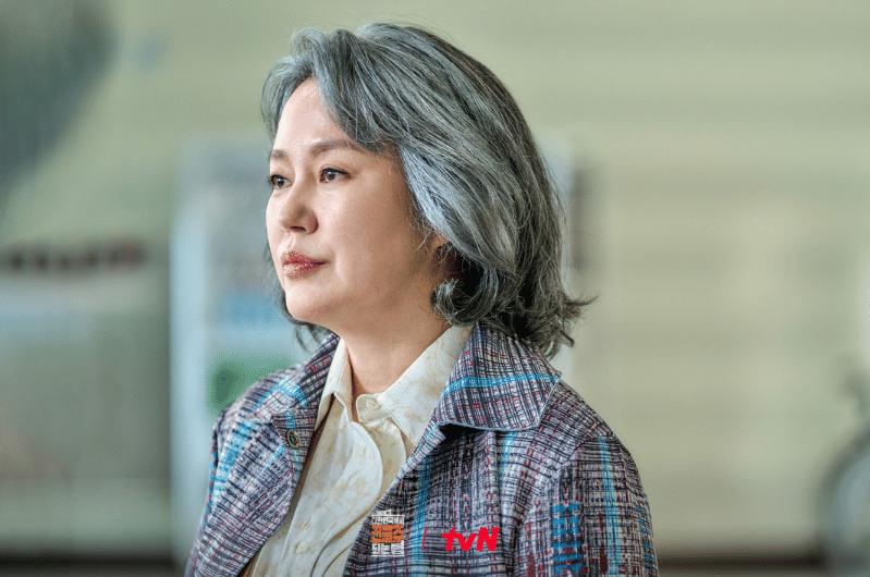 Kim Geum Soon di drama Mad Concrete Dreams