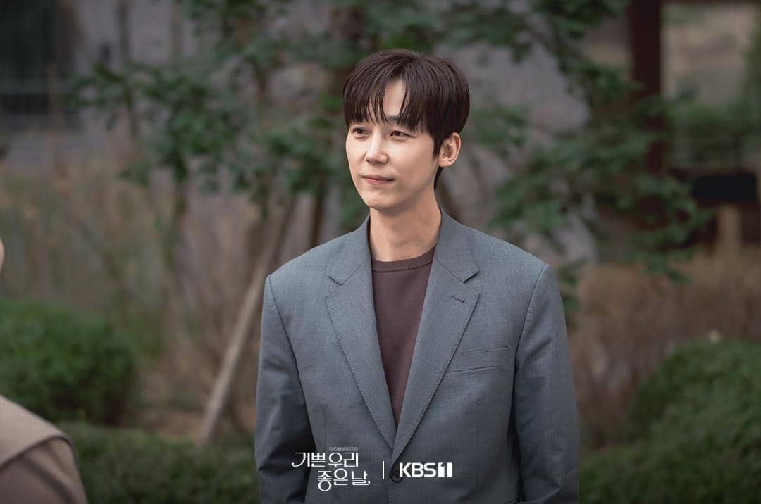 Yoon Jong Hoon di drama Our Happy Days