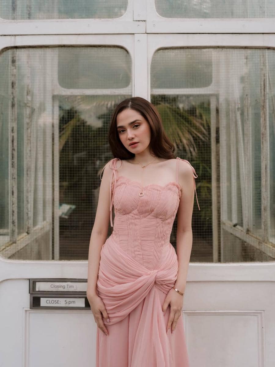 Inspirasi Foto Prewedding ala Syifa Hadju dan El Rumi