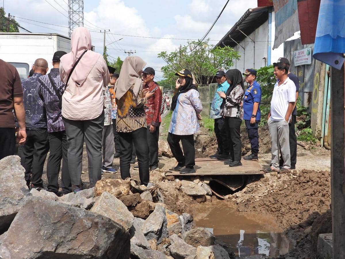 Pemkot Balam Perbaiki Jalan Kedamaian demi Aktivitas Warga Lancar
