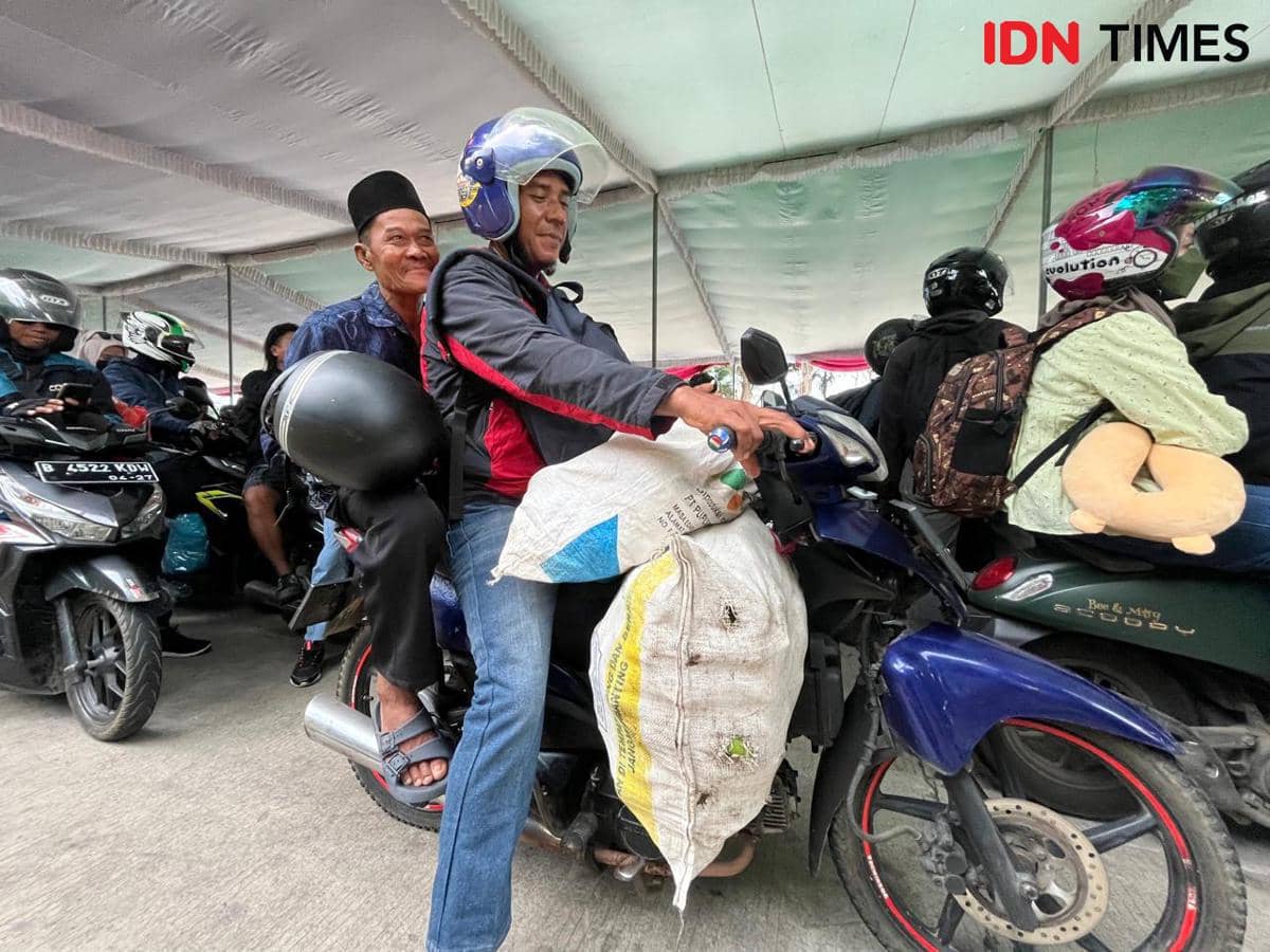 Cerita Nasrudin, Pemudik Bawa 30 Kg Pisang untuk Tetangga di Tangerang
