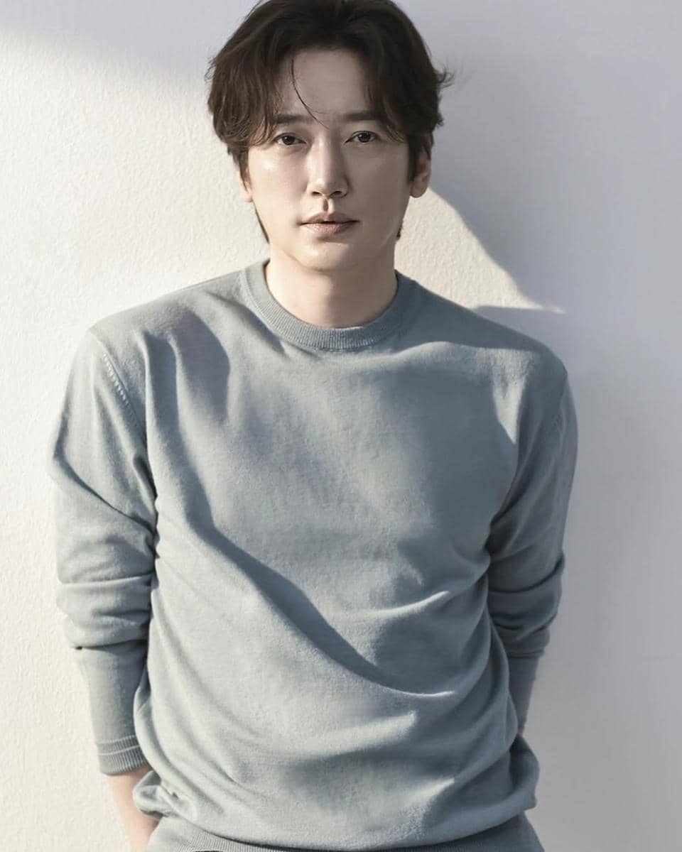 Potret aktor Lee Sang Bo yang dilaporkan meninggal dunia pada Kamis (26/3/2026) dalam usia 44 tahun