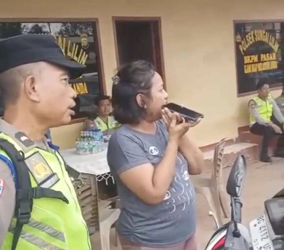 Pemudik tak sengaja tinggalkan istri di Jalintim Sungai Lilin. (Dok. Polres Muba)