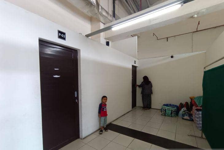 Penginapan khusus pemegang tiket bus di Terminal Terpadu Pulogebang, Jakarta Timur, Sabtu (28/3/2026). (ANTARA FOTO/Asri Mayang Sari).