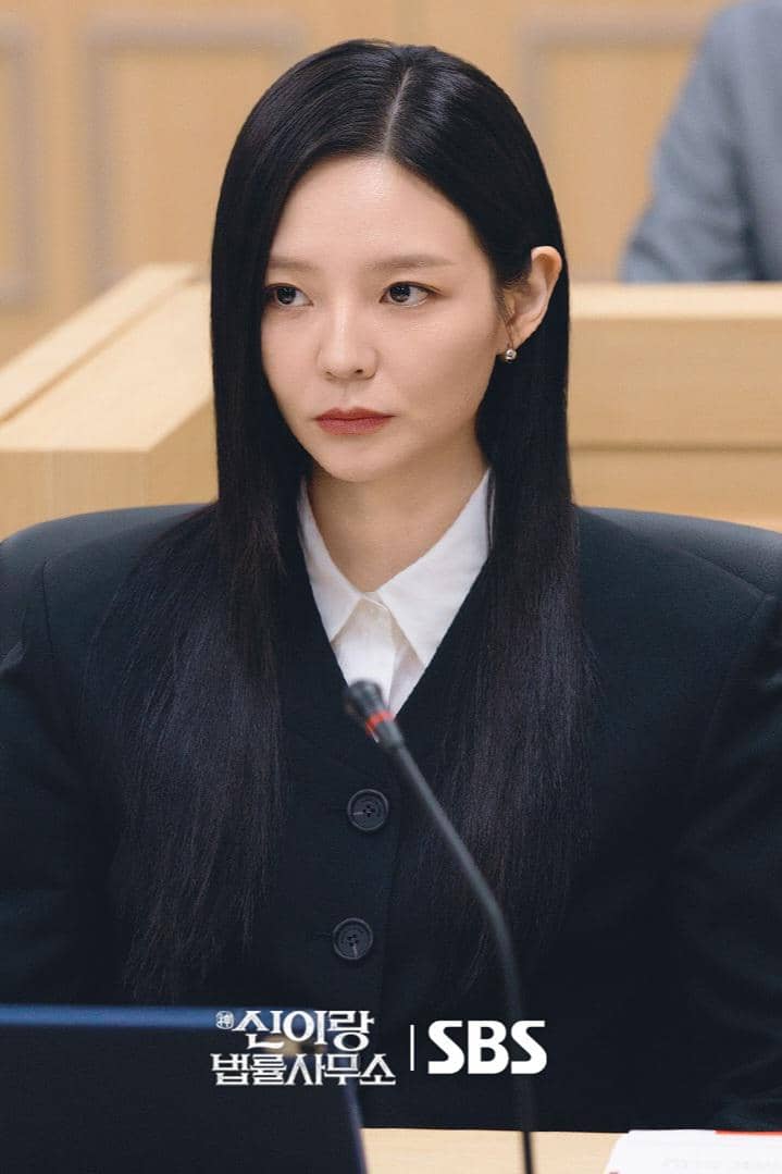 still cuts Phantom Lawyer