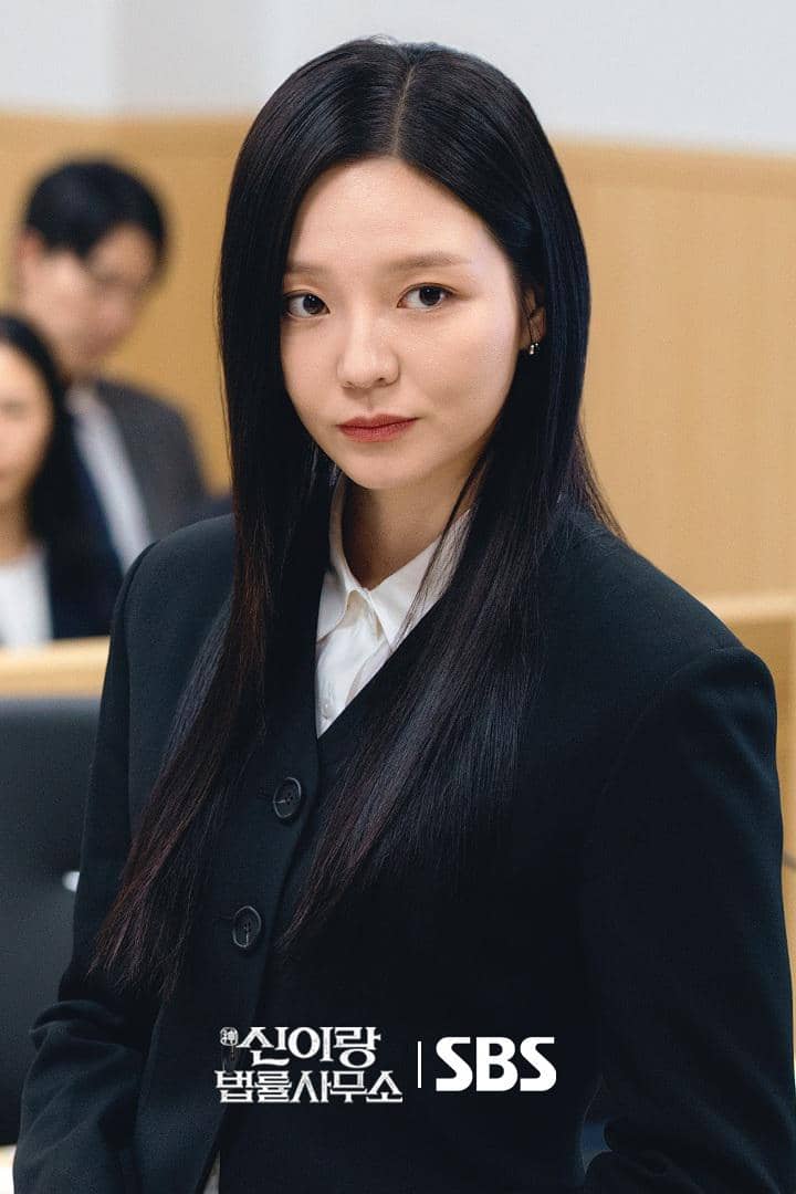 still cuts Phantom Lawyer