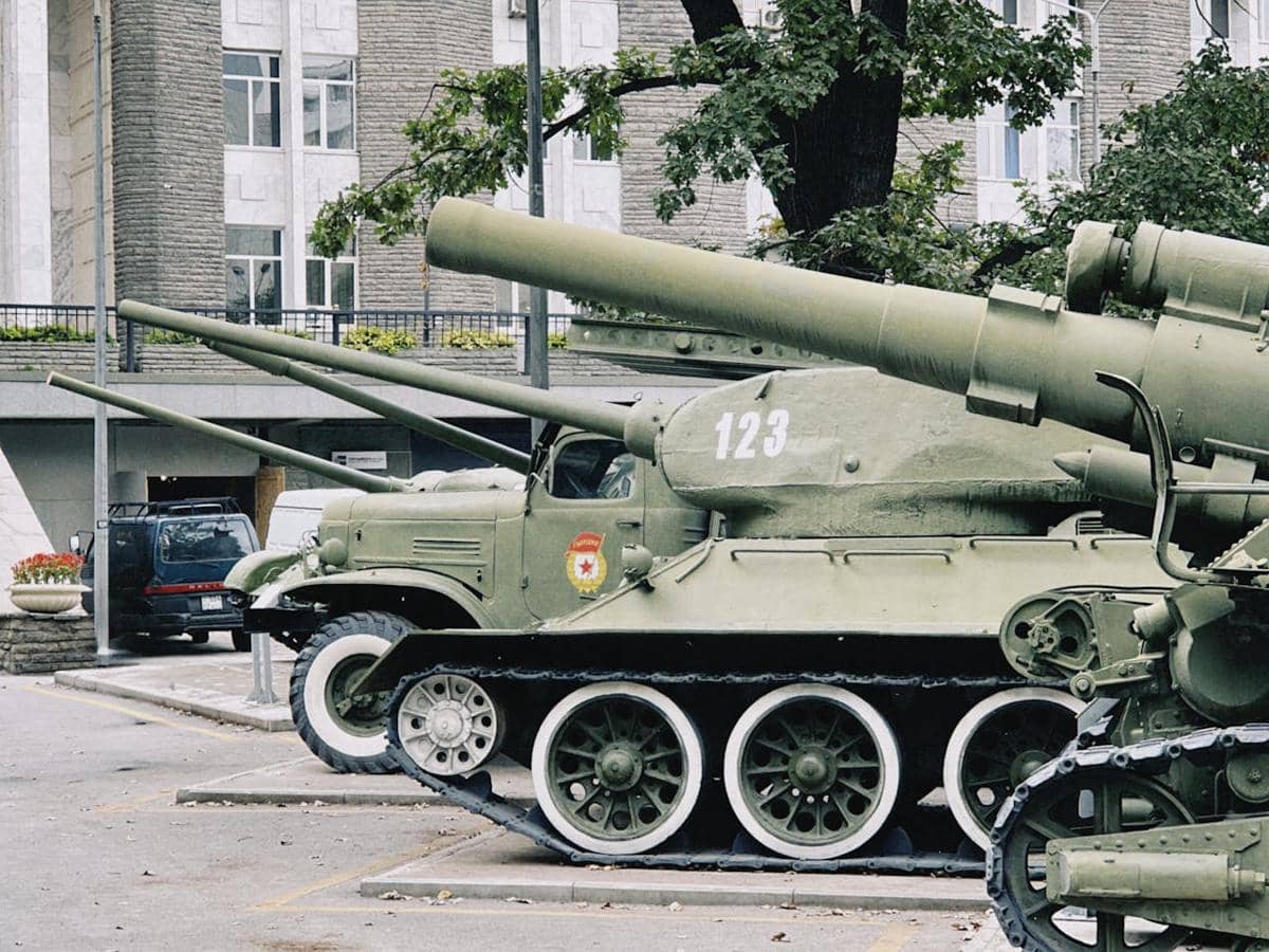 Kendaraan lapis baja.