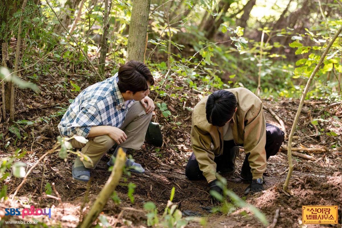 Cuplikan drama Korea Phantom Lawyer