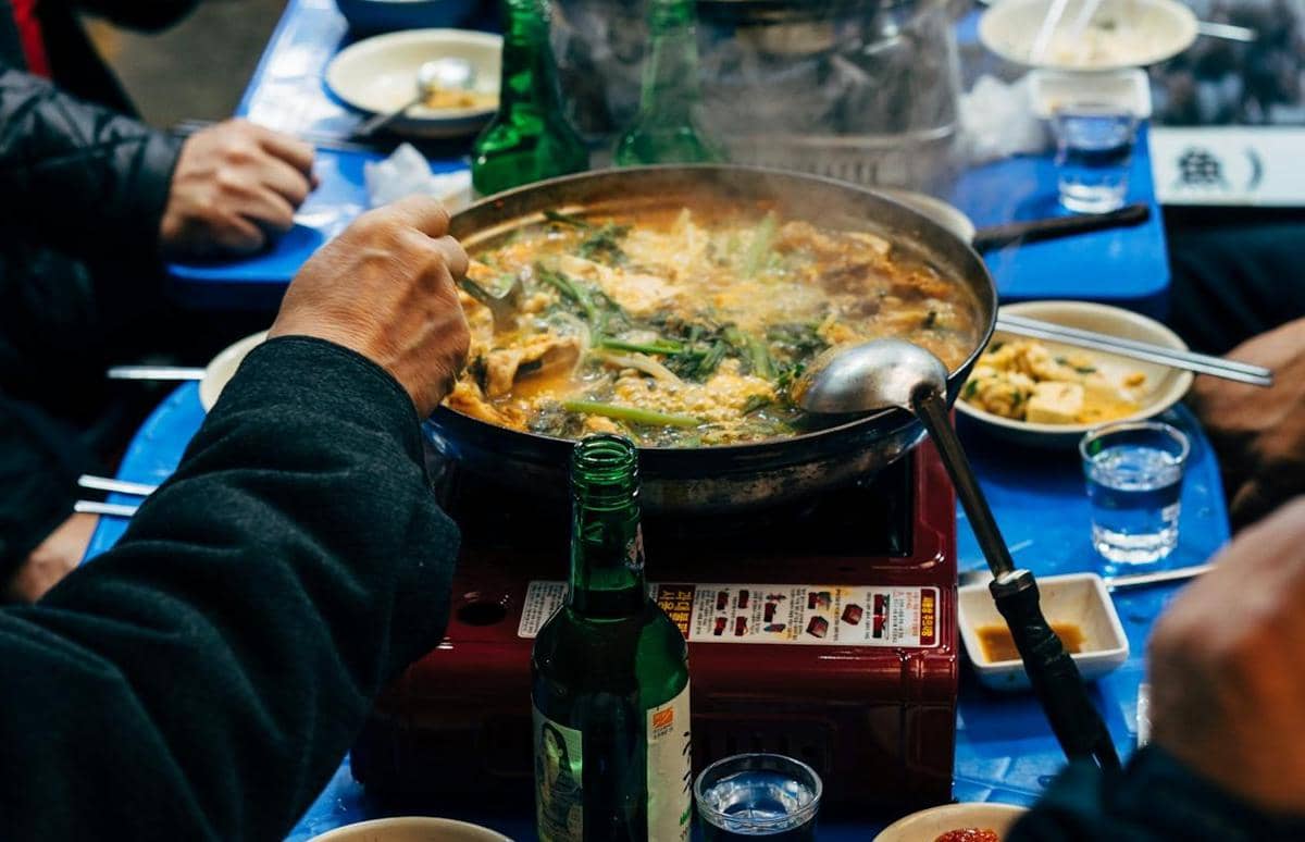 ilustrasi kuliner steamboat