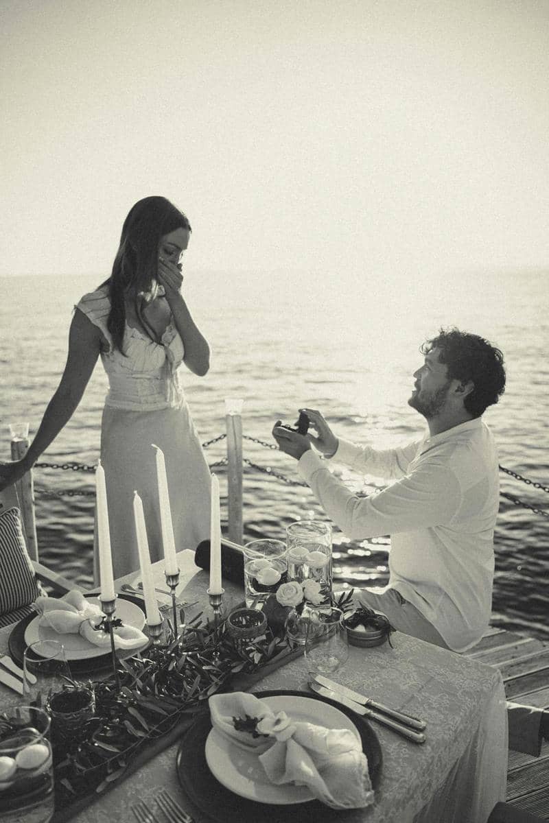 ilustrasi melamar kekasih