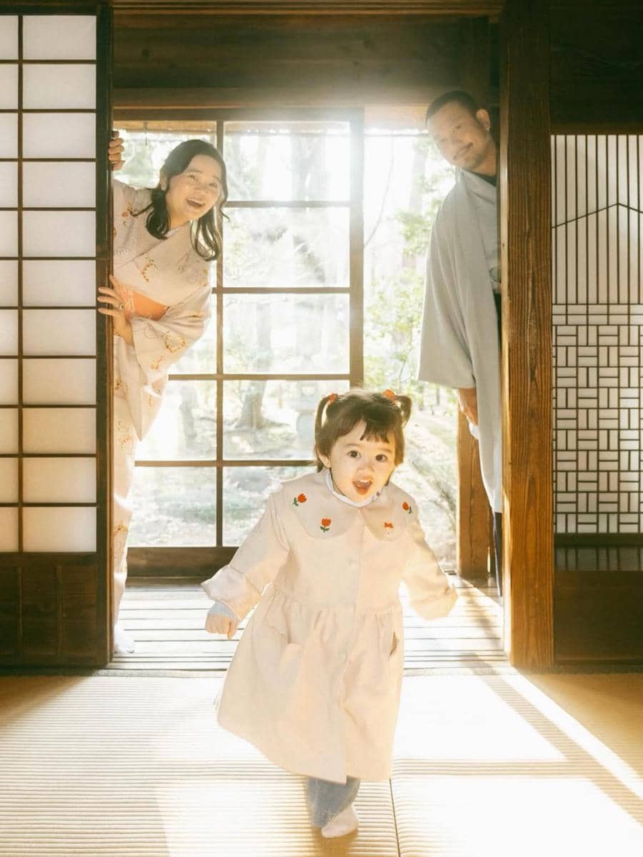 Photoshoot keluarga Denny Sumargo di Jepang