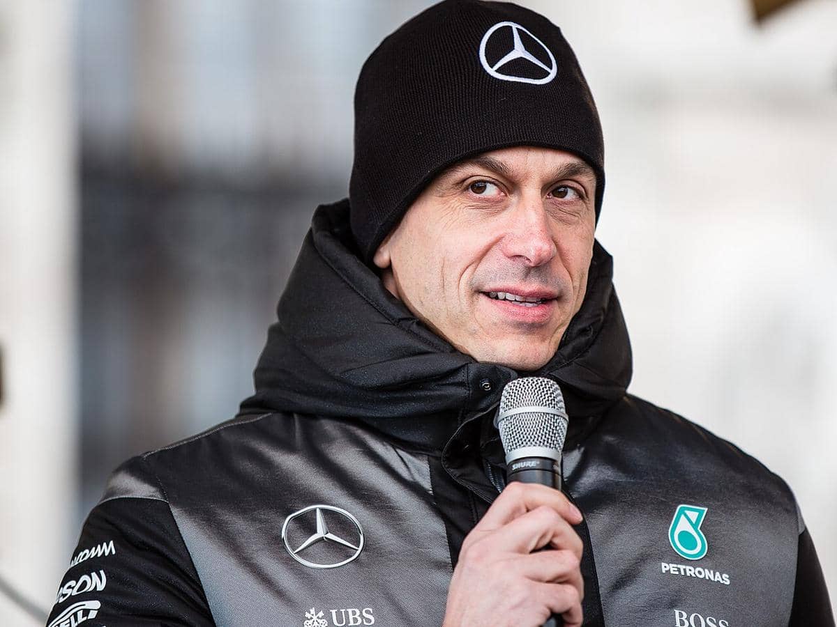 Menilik Keahlian Politik dan Kepemimpinan Toto Wolff di F1