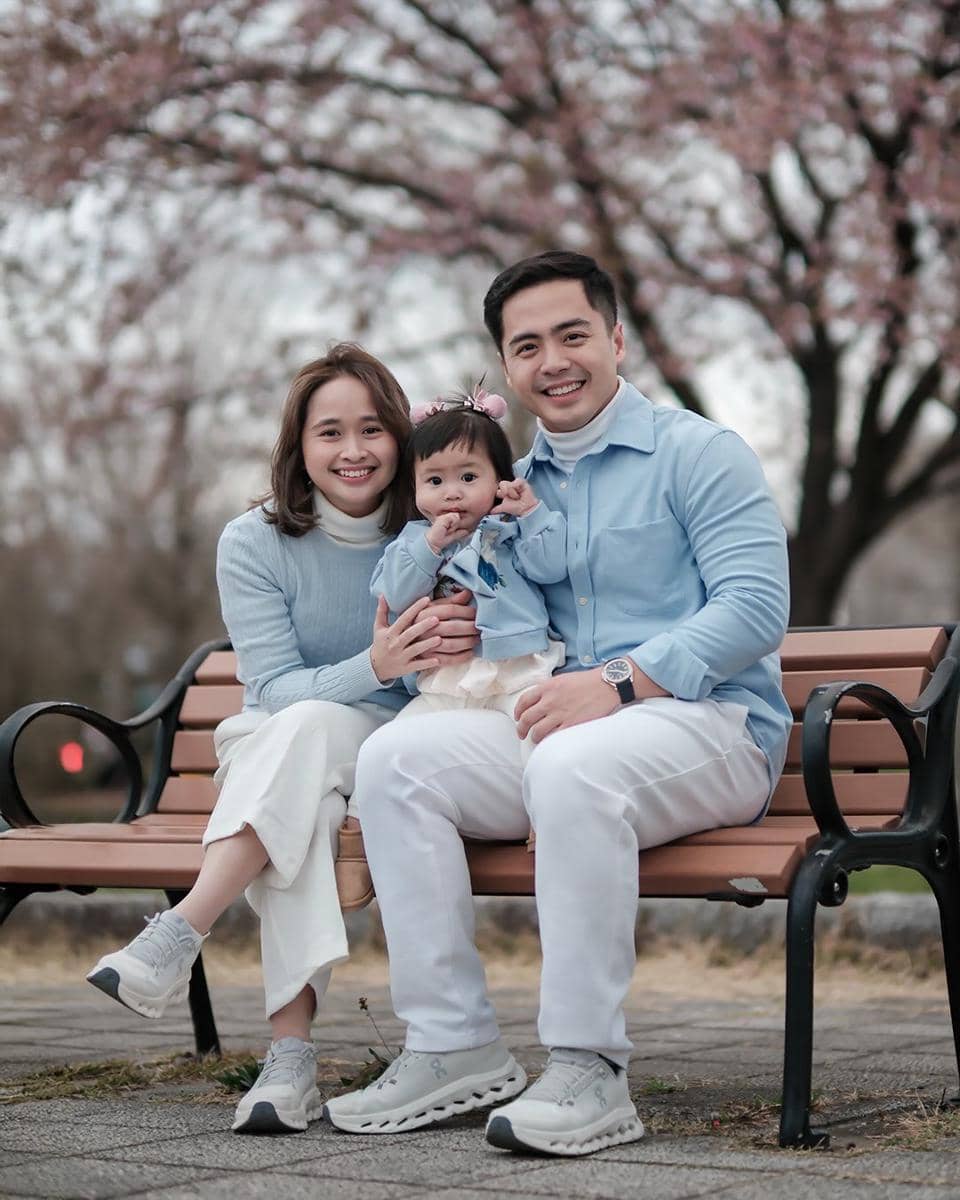 Gritte Agatha dan keluarga liburan di Jepang 