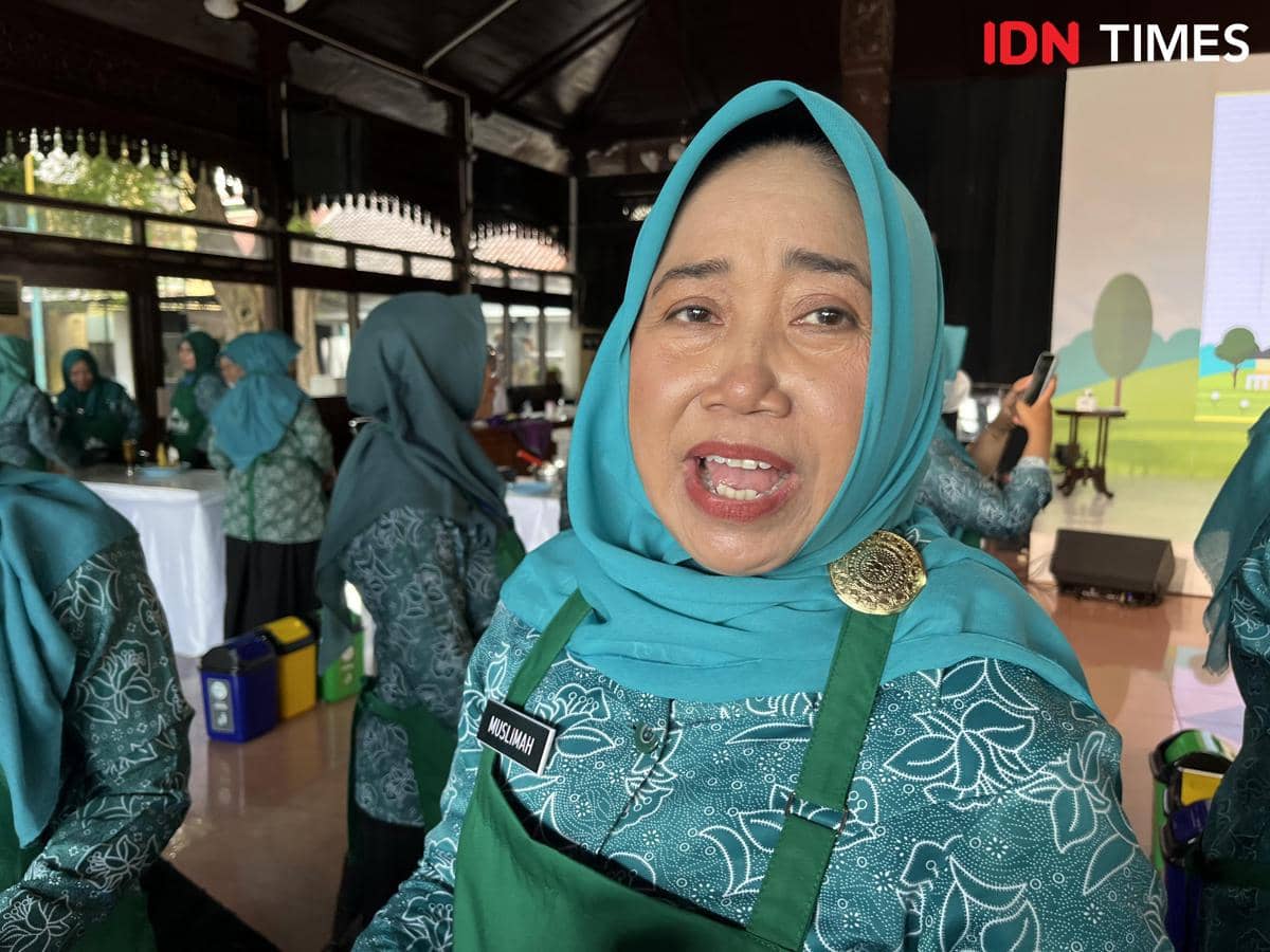 Muslimah (56) usai mengikuti Sosialisasi Pengolahan Sampah Organik dalam program Kudus ASIK oleh BLDF di Kudus, Rabu (17/12/2025). (IDN Times/Dhana Kencana)