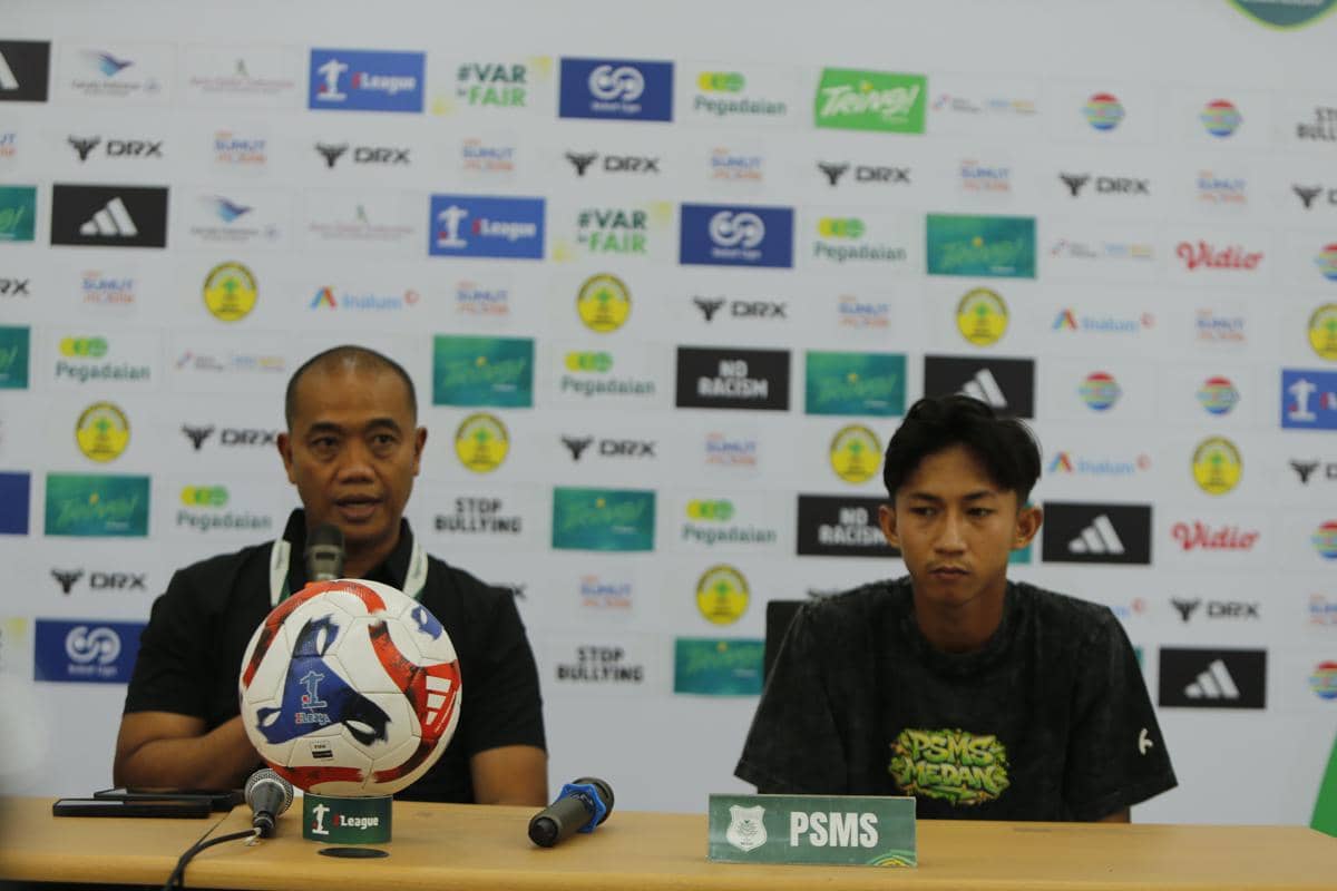 Pelatih PSMS Eko Purdjianto dan M Zaki Abdillah (IDN Times/Doni Hermawan)