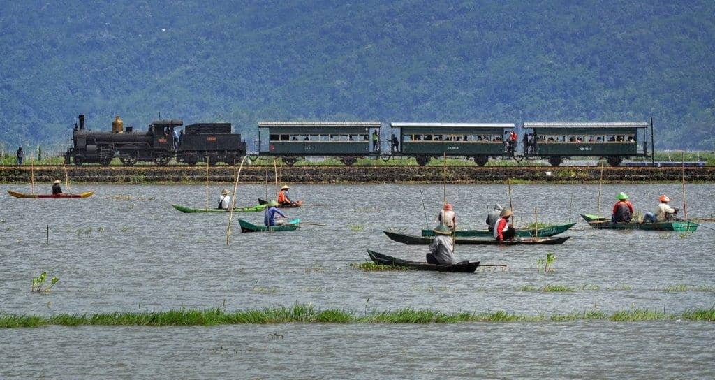 Potret Kereta Api Wisata Ambarawa-Tuntang 